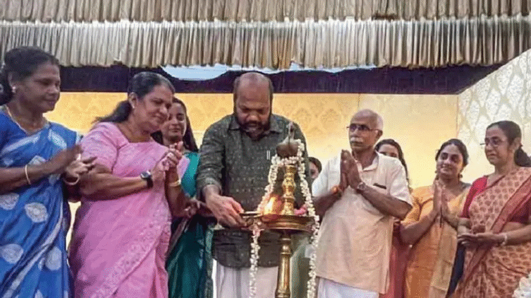 കളമശേരി മണ്ഡലത്തിൽ കൂൺ ഗ്രാമം പദ്ധതി തുടങ്ങി