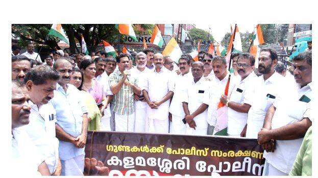 നിയമമന്ത്രി നിയമവിരുദ്ധർക്ക് സഹായം നൽകുന്നു: ഹൈബി ഈഡൻ