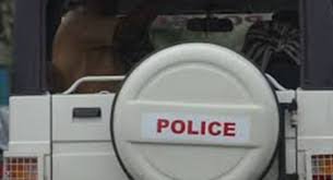 പ​ശു​ക്കി​ടാ​വി​നെ മോ​ഷ്ടി​ച്ച​വ​ർ അ​റ​സ്റ്റി​ൽ